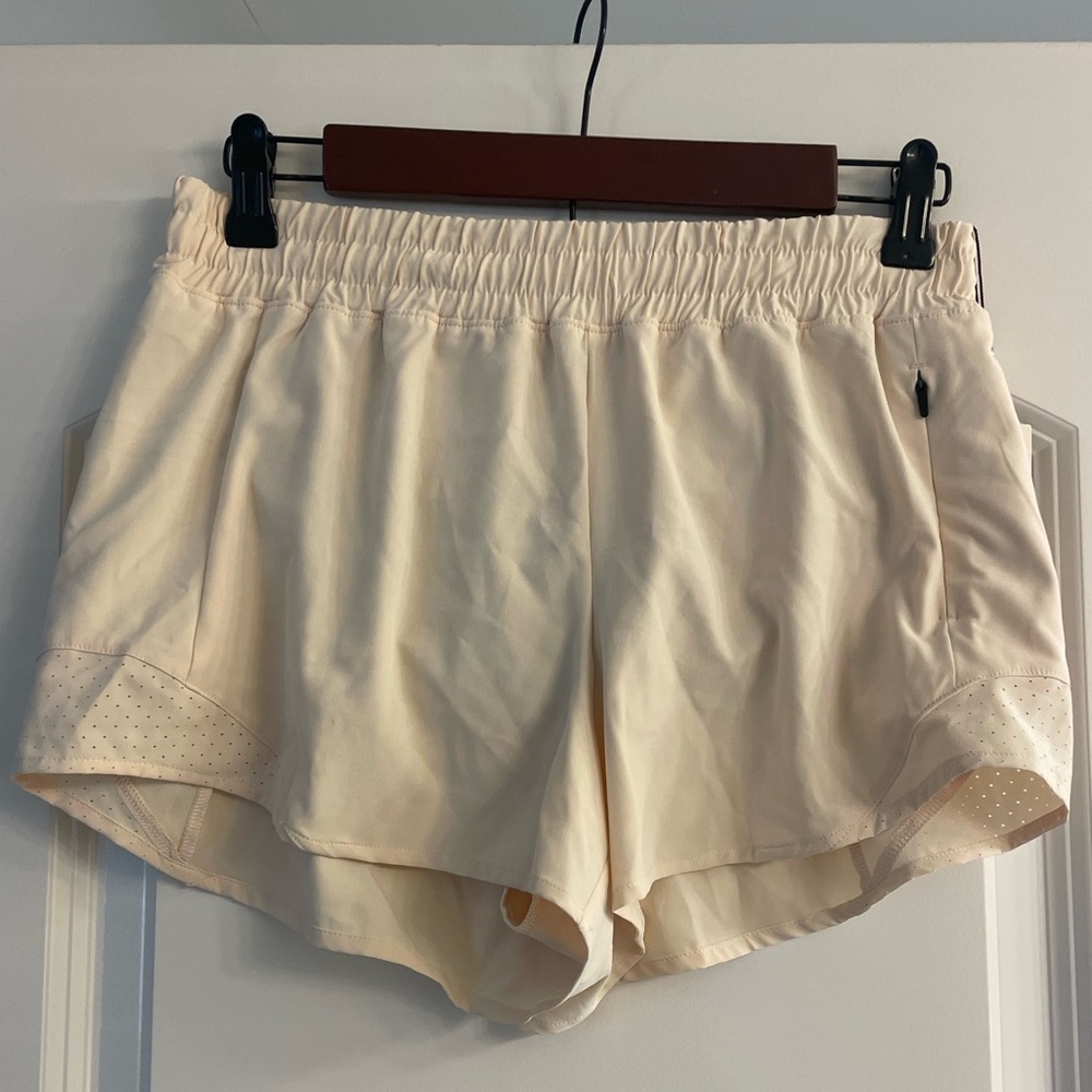 NWT Calia mid-rise infinity short